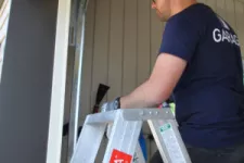8 composantes à vérifier sur votre porte de garage pour assurer votre sécurité