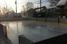 Construisez une patinoire à partir de votre vieille porte de garage