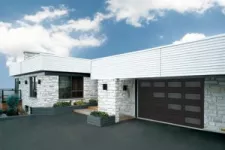 Offrez une cure de rajeunissement à votre porte de garage !