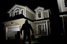 Comment ne pas oublier de fermer votre porte de garage pour la nuit ou en quittant votre domicile 