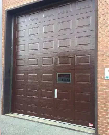 Porte-Pieton_Commercial_02.jpg